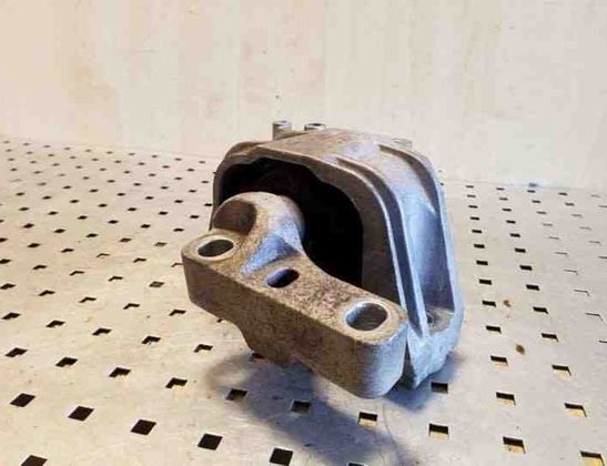 AUDI TT 8J (2006-2014) Front engine mount 8J0199262 26111818