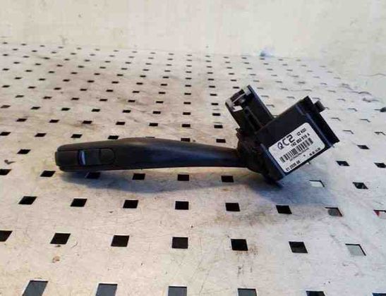 VOLKSWAGEN Touran 1 generation (2003-2015) Stikla tīrītāja rokturis 1K0953519A 26132776