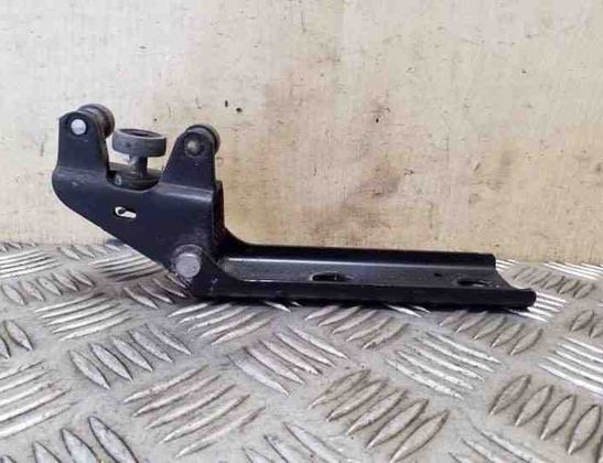 OPEL Vivaro A (2002-2006) Петля для раздвижной двери 311973E 26150793