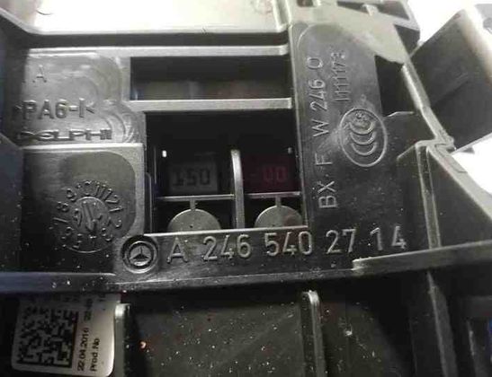 MERCEDES-BENZ B-Class W246 (2011-2020) Fuse Box A2465402714 26223386