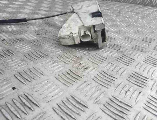 VOLKSWAGEN Sharan 1 generation (1995-2010) Aizmugurējā labā durvju slēdzene 7M0839012AC 26237659