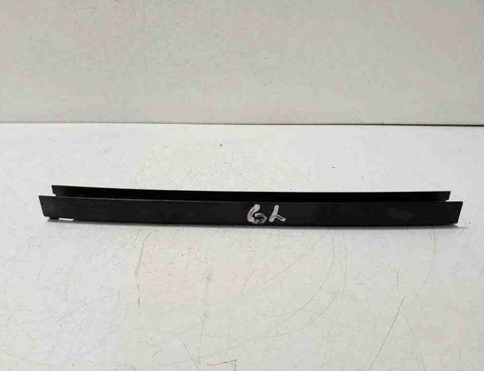 NISSAN X-Trail T32 (2013-2022) Aizmugurējo Durvju Stikla Sliede 4CLL 32161403