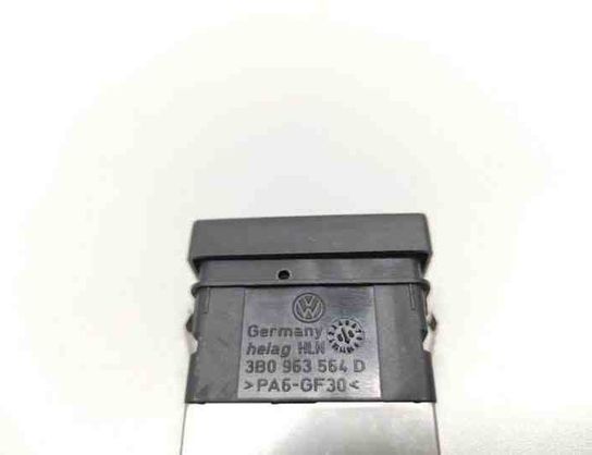 VOLKSWAGEN Passat B5 (1996-2005) Sēdekļa apsildes poga 3B0963564D 22720757