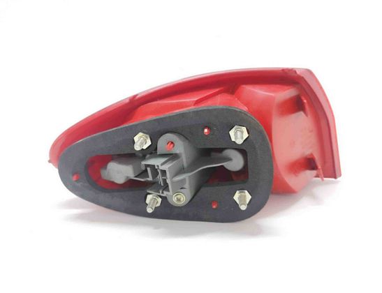 ALFA ROMEO 147 E90/E91/E92/E93 (2004-2013) Aizmugurējais labais lukturis 46556347 27816846