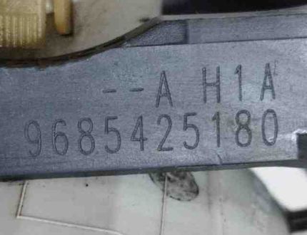 PEUGEOT 307 1 generation (2001-2008) Front Left Fog Light 9685425180 30654930