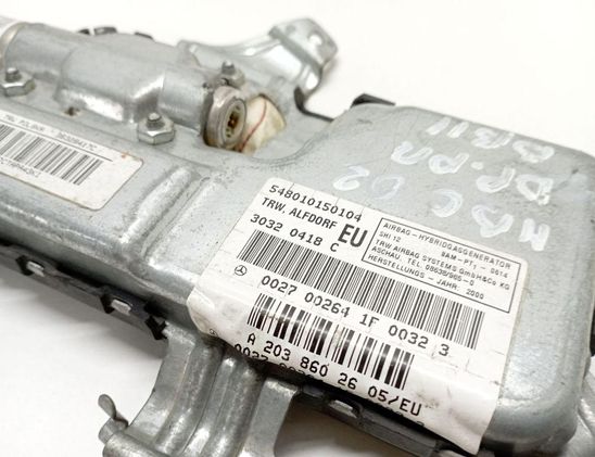 MERCEDES-BENZ C-Class W203/S203/CL203 (2000-2008) Priekšējo labo durvju drošības spilvens A2038602605 32756884