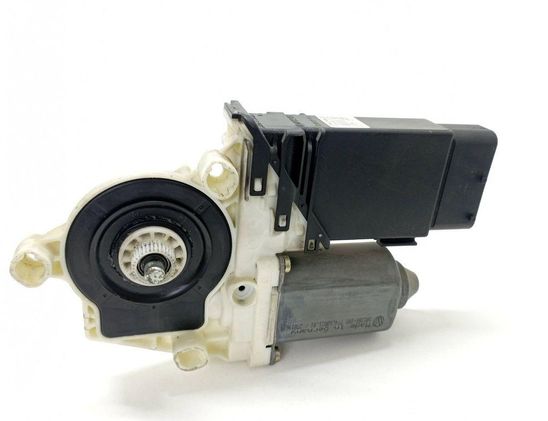 VOLKSWAGEN Golf 4 generation (1997-2006) Front Left Door Window Regulator Motor 1J1959802D 32863819