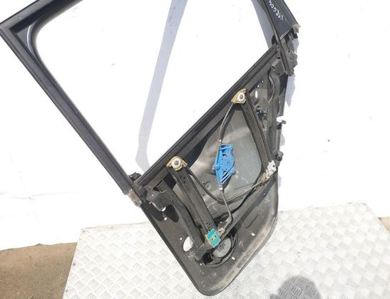VOLKSWAGEN Touareg 1 generation (2002-2010) Rear left door window lifter 32864485