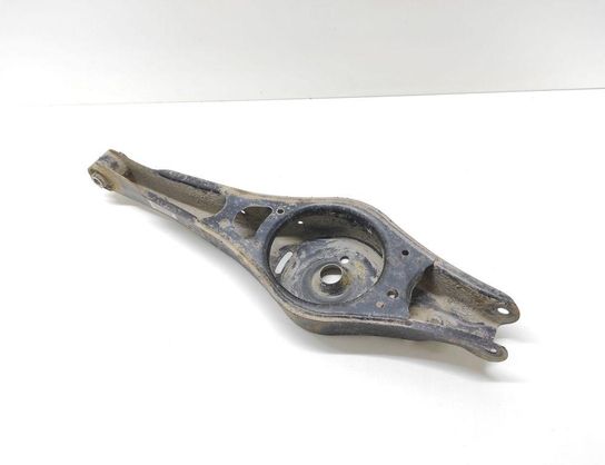 SKODA Yeti 1 generation (2009-2018) Aizmugurējā labā svira/ričags 33024233