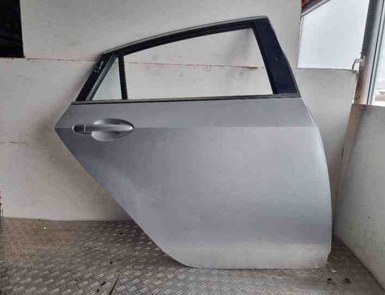 MAZDA 6 GG (2002-2007) Labās aizmugurējās durvis GS1D72010,S5267 24170459