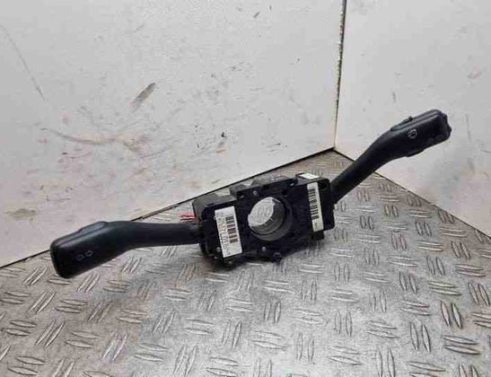SKODA Fabia 6Y (1999-2007) Подрулевой переключатель 8L0953513G,4B0953503H 24182945