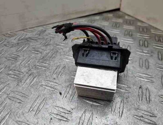 RENAULT Megane 3 generation (2008-2020) Blower fan relay T1017845R 24187090
