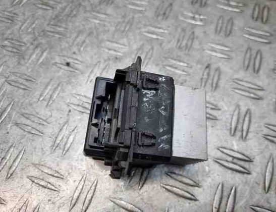 RENAULT Megane 3 generation (2008-2020) Blower fan relay T1017845R 24187097