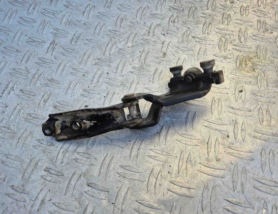 VOLKSWAGEN Caddy 3 generation (2004-2015) Sliding door top bracket 2K0843335A 26111867