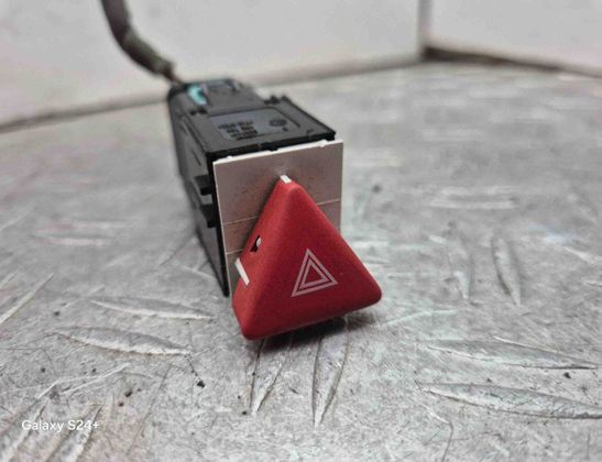 VOLKSWAGEN Passat B6 (2005-2010) Avārijas poga 3C0953509 30392152