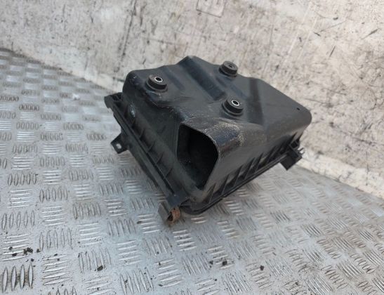 TOYOTA Avensis 3 generation (2009-2020) Air Filter Box 0R04 32754707