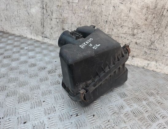 TOYOTA Avensis 3 generation (2009-2020) Air Filter Box 0R04 32754707