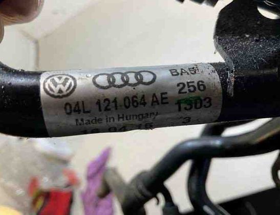 AUDI Q3 8U (2011-2020) Citas šļaukas / trubas 04L121064AE,1303 22245540