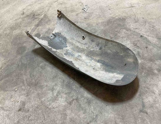BMW R 1100 (2013-2019) 3 generation (2010-2015) Priekšējais spārns 46612313732 25752728