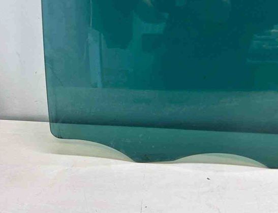 VOLKSWAGEN Touareg 2 generation (2010-2018) Стекло задней праой двери 43R00191090,AS3 31414926