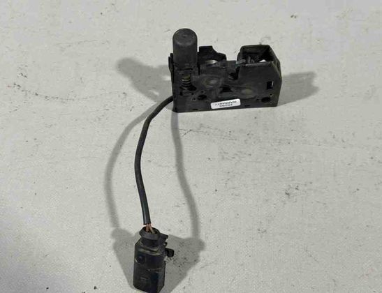 AUDI A8 D2/4D (1994-2002) Bonnet Lock 4H0823509B 31416728