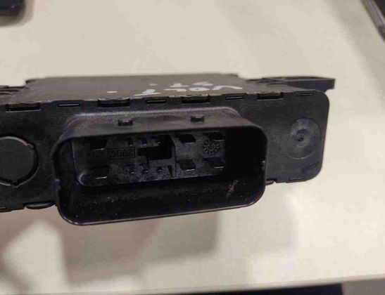 AUDI A8 D2/4D (1994-2002) Power Distribution Box 8K0959663A 31416930