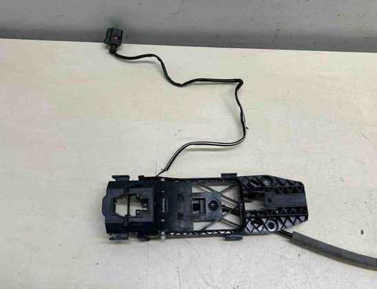 PORSCHE Cayenne 958 (2010-2018) Priekšējo labo durvju iekšējā roktura rāmis/kronšteins 7P5839885B 31420947