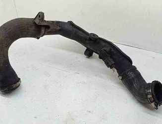 VOLKSWAGEN Passat B7 (2010-2015) шланг радиатора интеркулера 5N0145770A 31897545