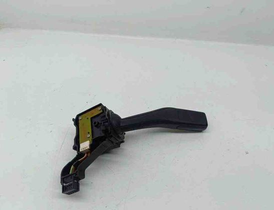 VOLKSWAGEN Caddy 3 generation (2004-2015) Pagrieziena rādītāja slēdzis 10350060256147,1K0953513 31899967