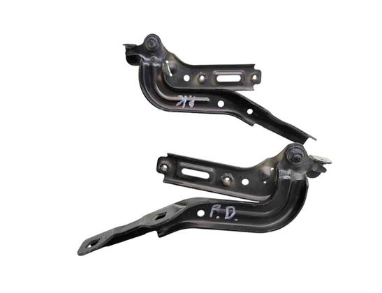 CHRYSLER Pacifica 2 generation (RU) (2016-2023) Priekšējā kreisā pārsega eņģe 680AC 27484971