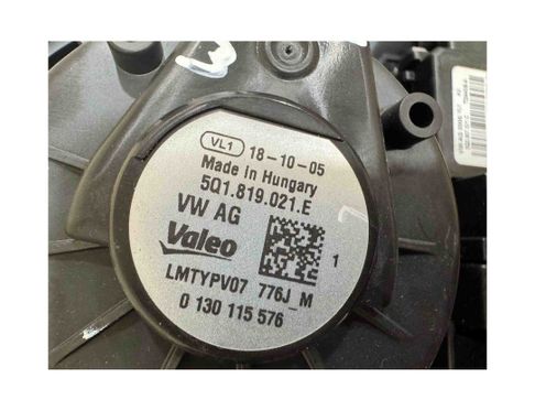 VOLKSWAGEN Golf 7 generation (2012-2024) Печка салона 5Q1819021E 29976485