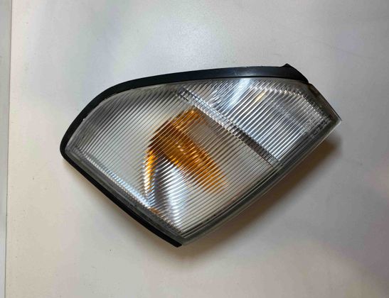 TOYOTA Land Cruiser Prado 90 Series (1996-2002) Front Left Fender Turn Signal 31855319