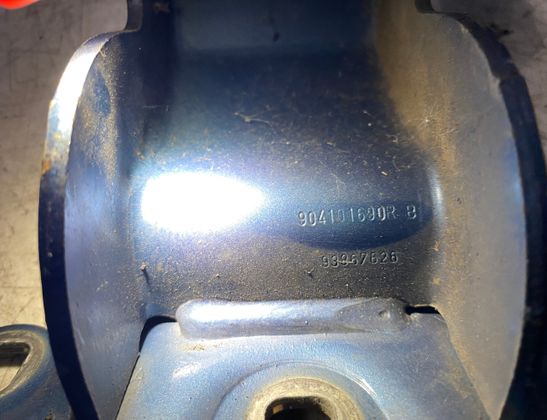 OPEL Vivaro B (2014-2019) Kreiso aizmugurējo durvju eņģu komplekts 844009592R 33008864