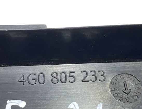 AUDI A6 C7/4G (2010-2020) Front Left Fender Holder 4G0805233 33097701