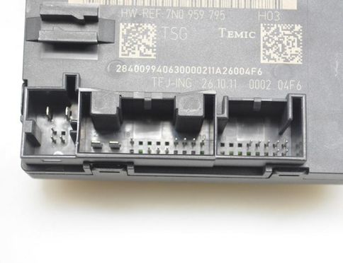 SKODA Yeti 1 generation (2009-2018) Rear Right Door Control Unit 7N0959795D 32744326