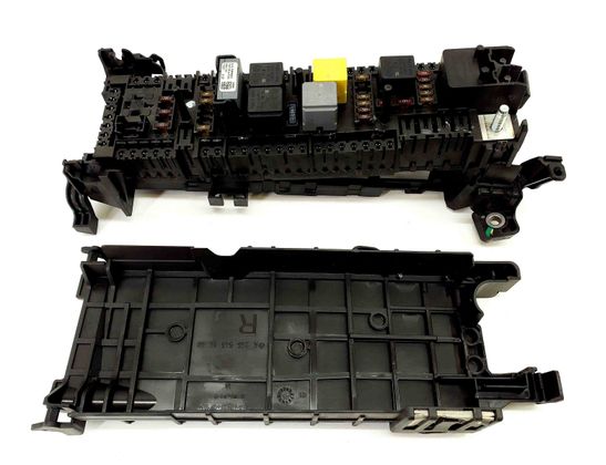 MERCEDES-BENZ A-Class W176 (2012-2018) Drošinātāju kārba A2465400340,A2469067200 17406397