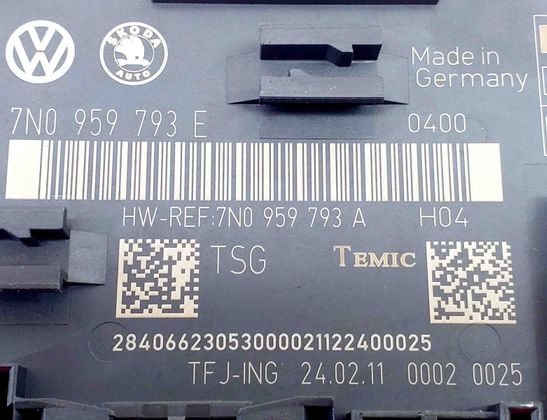 SEAT Alhambra 2 generation (2010-2021) Front Right Door Control Unit 7N0959793E 20359654