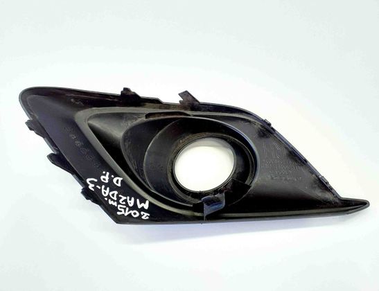MAZDA 3 BM (2013-2019) Правая решетка переднего бампера BHR1-50C11 31540873
