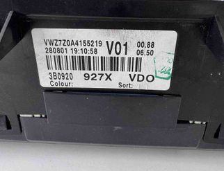 VOLKSWAGEN Passat B5 (1996-2005) Спидометр 110280198 32100950