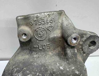 BMW 7 Series E65/E66 (2001-2008) Priekšējā kreisā riteņa rumbas vārpsta/stupica 6753461 32470161