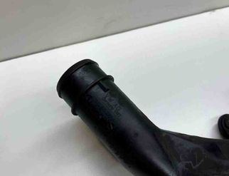 VOLKSWAGEN Passat B6 (2005-2010) шланг радиатора интеркулера 5N0145770A 32740857