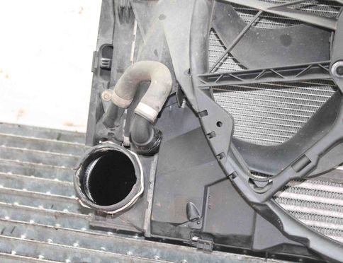 BMW 3 Series E90/E91/E92/E93 (2004-2013) Система охлаждения 1137328118,7810263,7561713 17944348