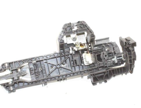 MERCEDES-BENZ E-Class W212/S212/C207/A207 (2009-2016) Priekšējo kreiso durvju ārējais rokturis A2077604240 30393090