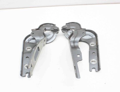 SEAT Ateca 1 generation (2016-2024) Bonnet Hood Hinge Set 575823301A,575823302A 32740822
