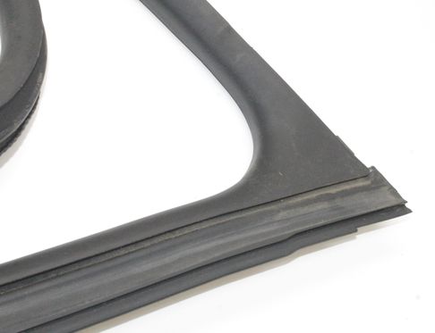 AUDI e-tron GT 1 generation (2020-2024) Priekšējo kreiso durvju gumija 9J1831721A 33000946