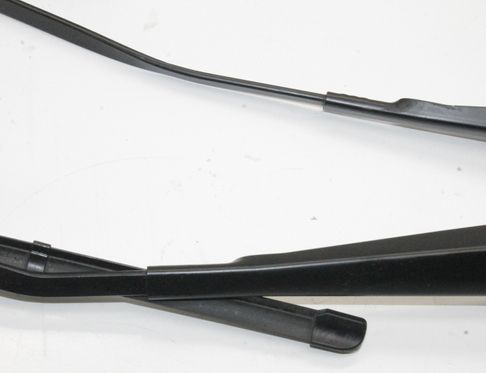 AUDI e-tron GT 1 generation (2020-2024) Priekšējie stikla tīrītāji 9J1955409A,9J1955410A 33000950