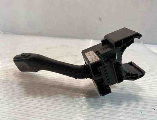 VOLKSWAGEN Passat B5 (1996-2005) Wiper Control 4B0953503G 18127483