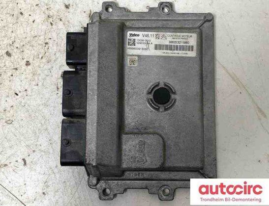 PEUGEOT 208 Peugeot 208 (2012-2015) Держатель передний левого фонаря 9805321980,1612859880 31676197
