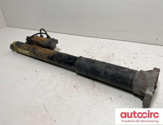 MERCEDES-BENZ C-Class W205/S205/C205 (2014-2023) Aizmugurējais labais amortizators a2053207500 33028122