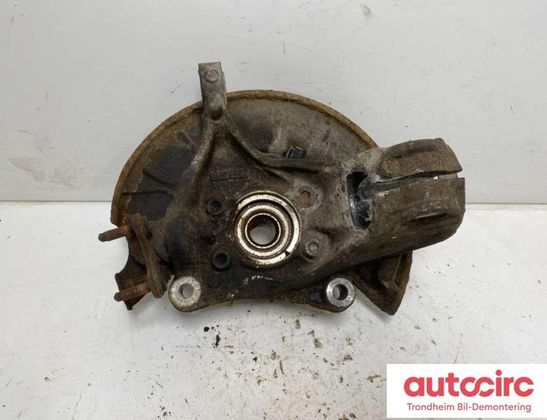 VOLKSWAGEN Passat B7 (2010-2015) Ступица передняя левая 3c0407253f 33029152